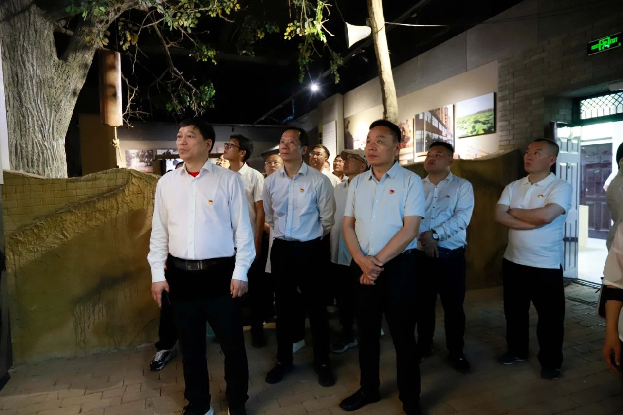 砥礪初心使命，汲取奮進(jìn)力量丨花花牛乳業(yè)集團(tuán)黨委組織開(kāi)展學(xué)習(xí)“焦裕祿精神”主題黨日活動(dòng)