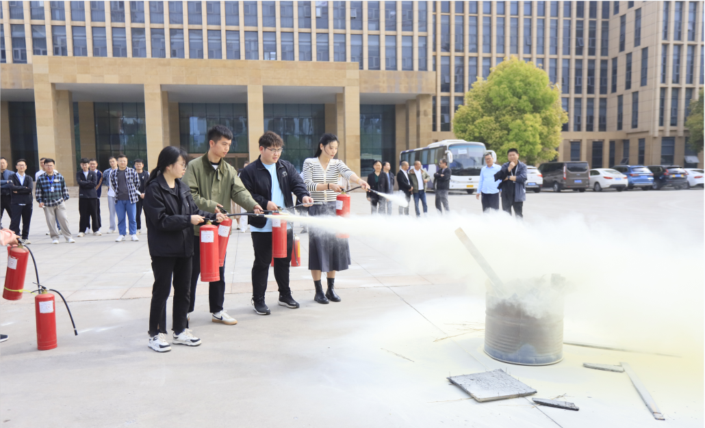 增強(qiáng)消防意識(shí)，筑牢安全底線丨花花牛乳業(yè)集團(tuán)組織消防應(yīng)急演練