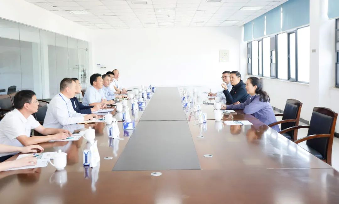 快樂過“雙節(jié)”，安全不放假｜河南農(nóng)投集團黨委書記、董事長李曉寰一行蒞臨花花牛乳業(yè)集團開展“雙節(jié)”安全生產(chǎn)大檢查活動并慰問一線職工、