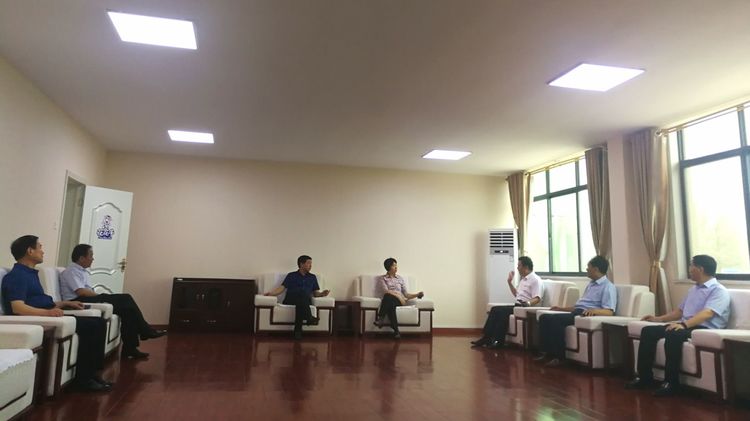 駐馬店市委常委、統(tǒng)戰(zhàn)部長(zhǎng)姚新文 蒞臨花花牛乳業(yè)集團(tuán)總部調(diào)研